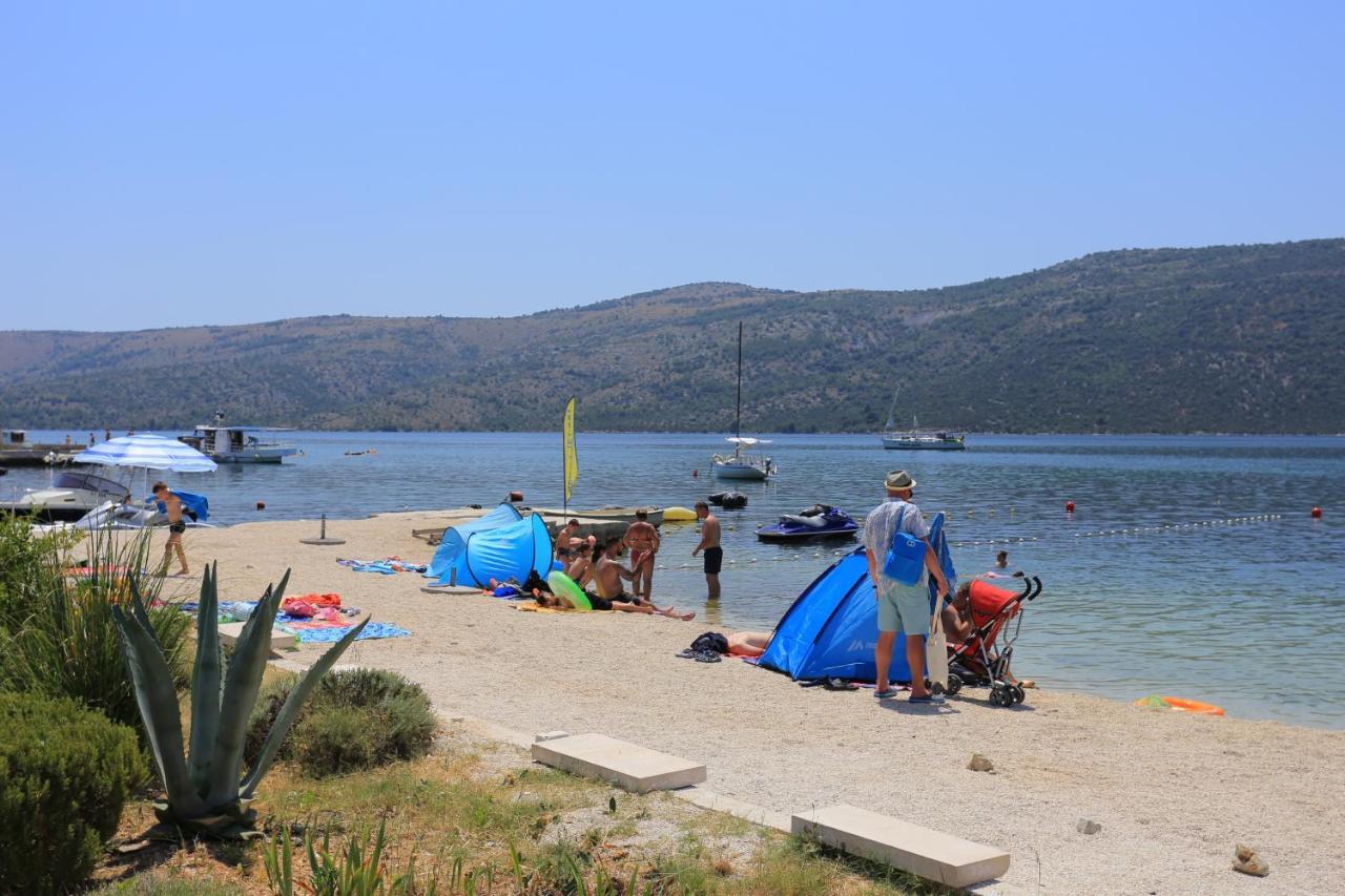 Seaside Holiday House Poljica, Trogir - 5161 マリナ エクステリア 写真
