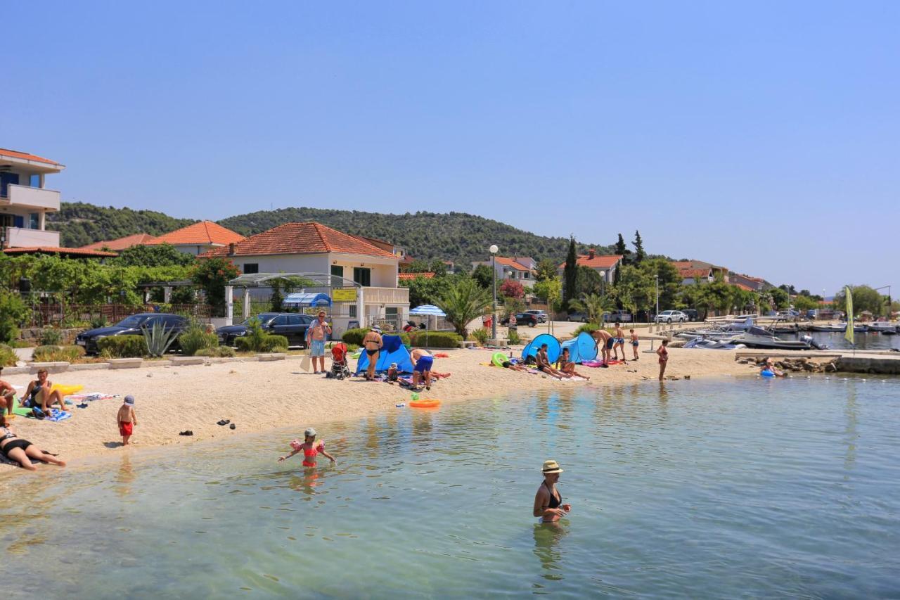 Seaside Holiday House Poljica, Trogir - 5161 マリナ エクステリア 写真